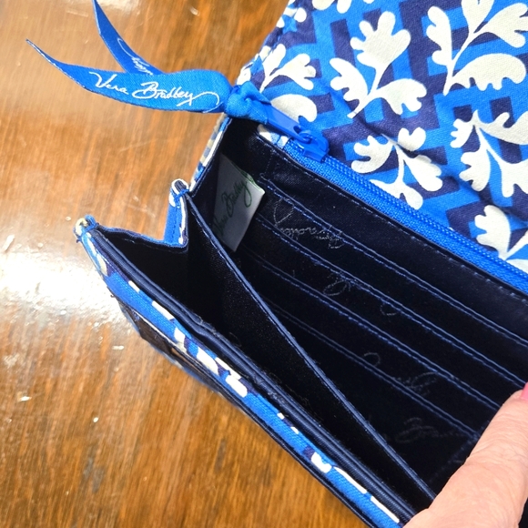 Vera Bradley Opera Style Clutch Magnetic Snap Wallet Retired Blue Lagoon Pattern - Picture 7 of 9